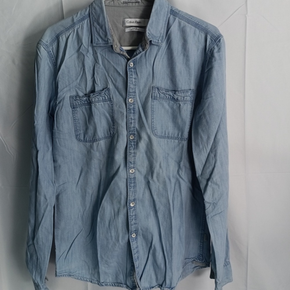 Calvin Klein Mens Medium Light Blue Body Fit Cotton Lyocell Button Down Shirt